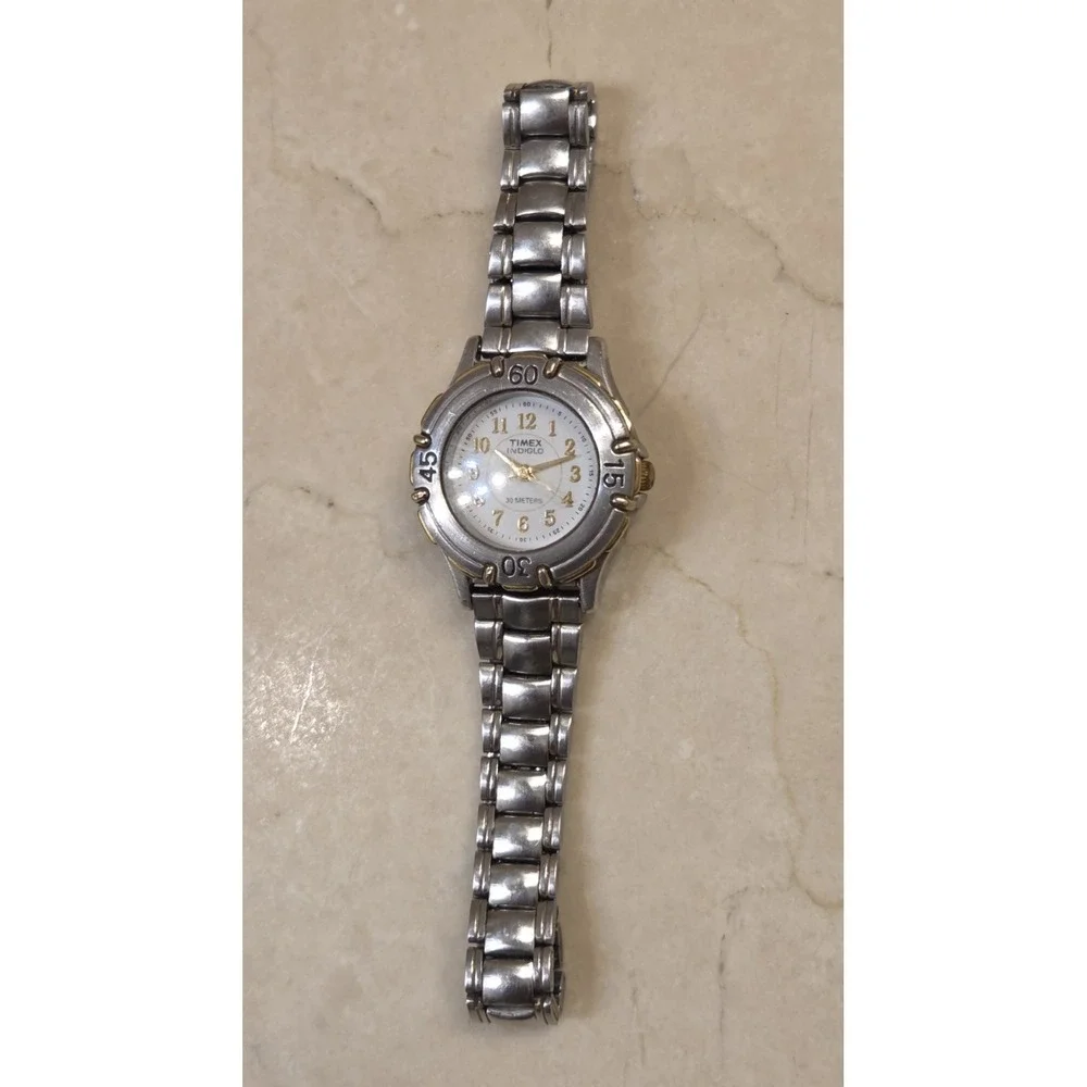 Vintage Timex Indiglo Womens Watch‎